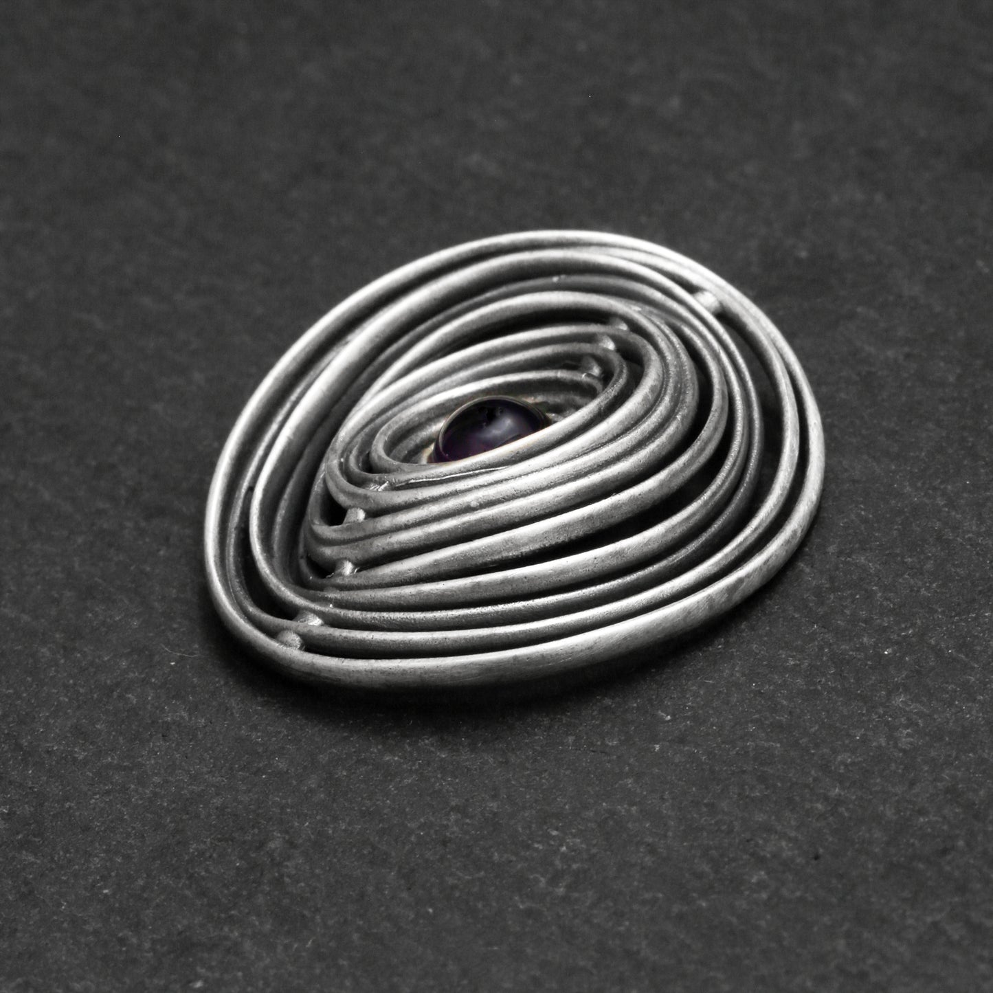 ''Gravitas'' Earring: The story of a star
