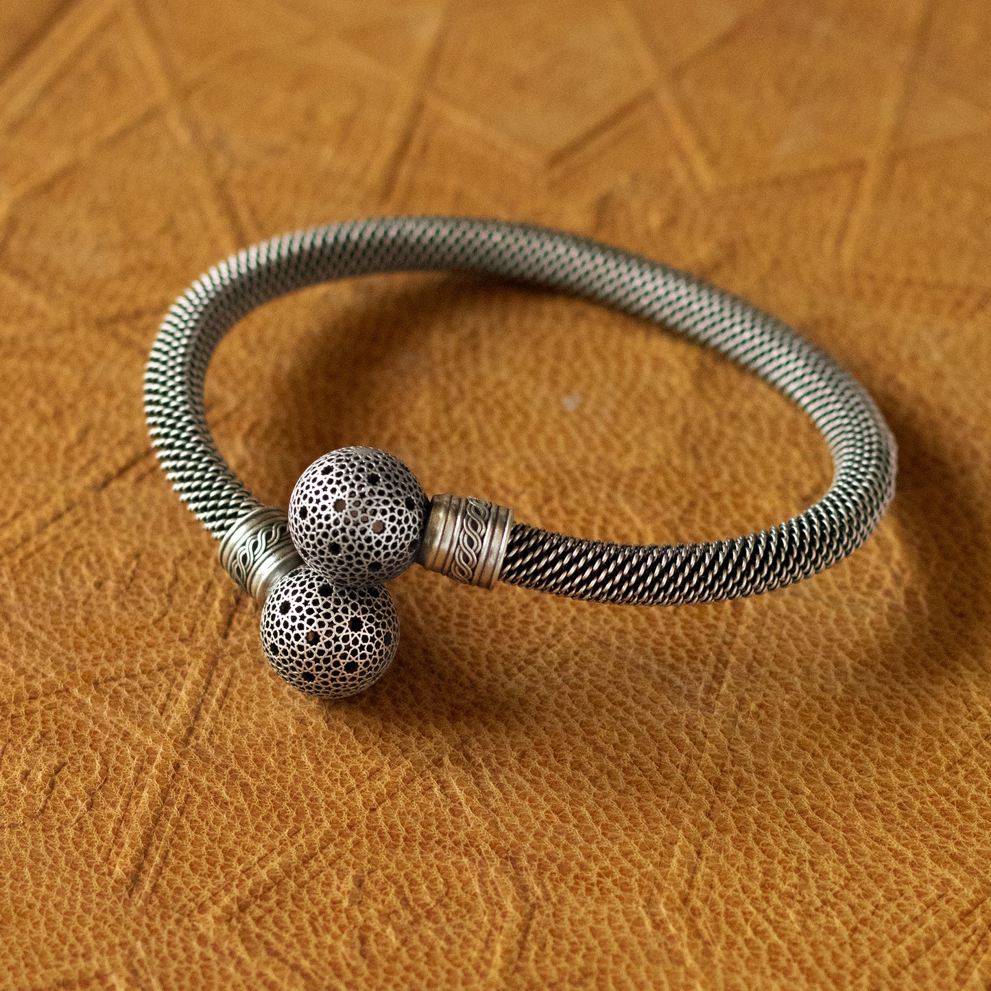 Selçuklu Küre Bileklik