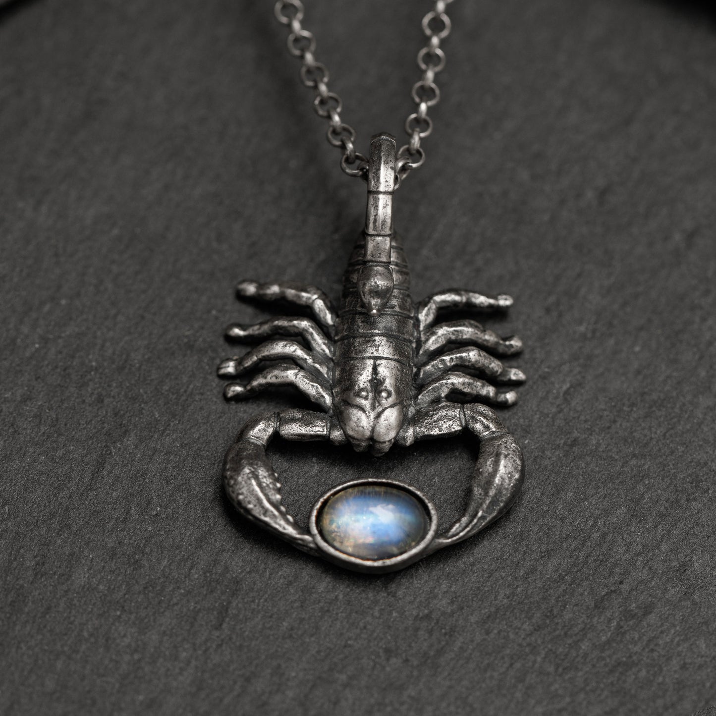 ”Scorpiones” Kolye