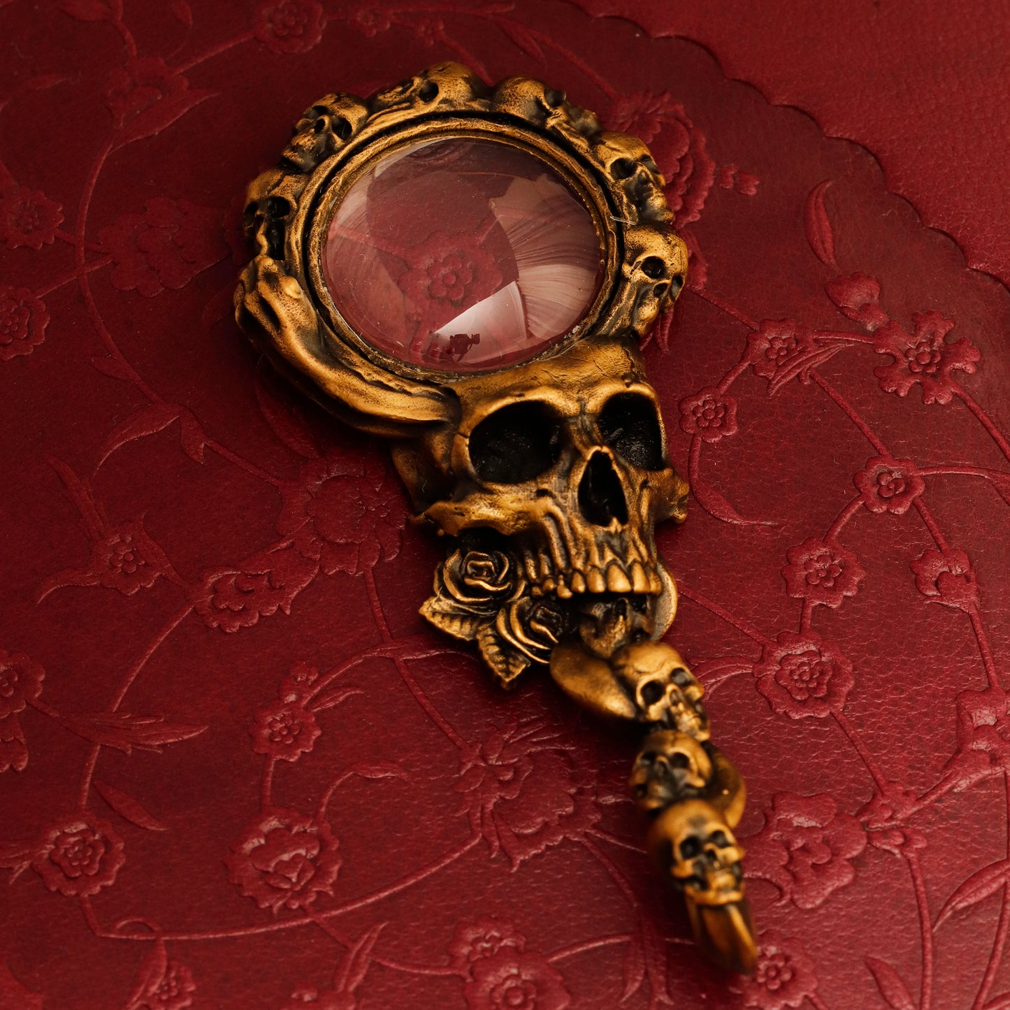 ''Vanitas'' büyüteç