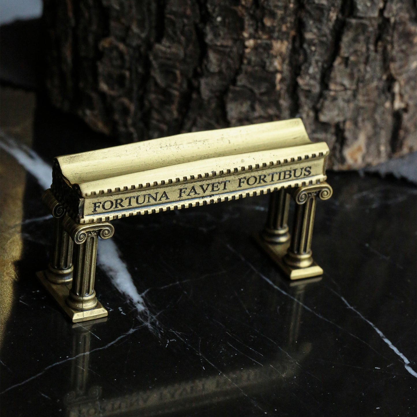 Paxheros Miğfer Standı