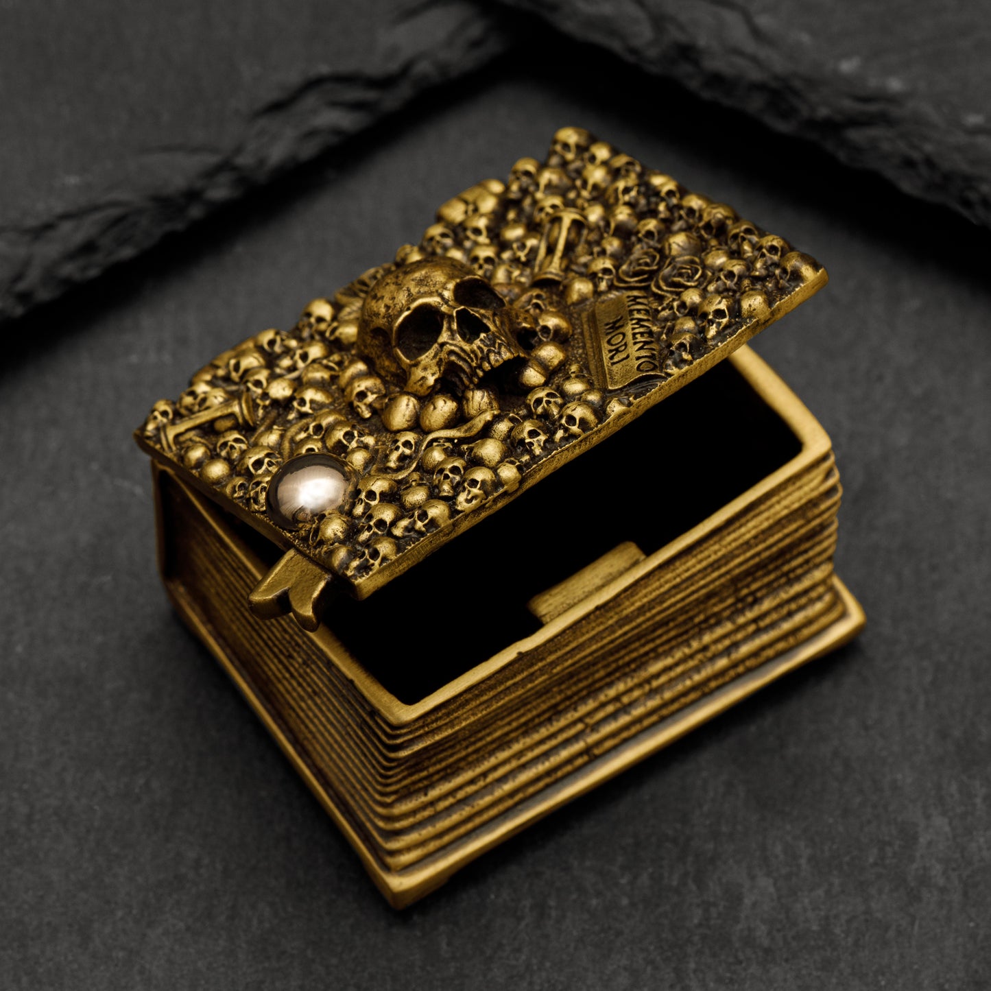 Vanitas Tip Box