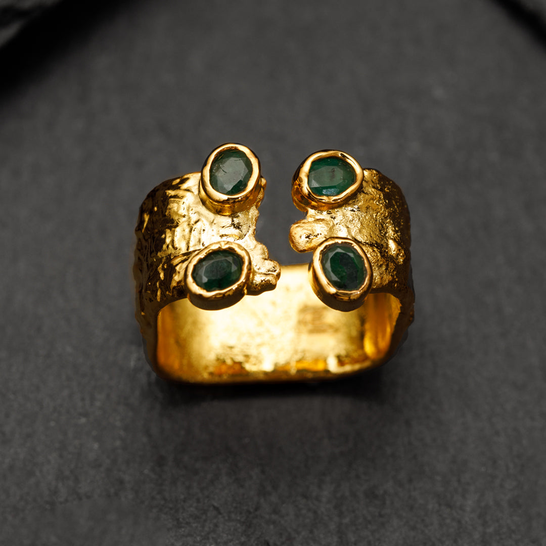 Emerald Yüzük