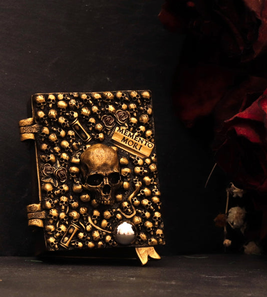 Vanitas Tip Box