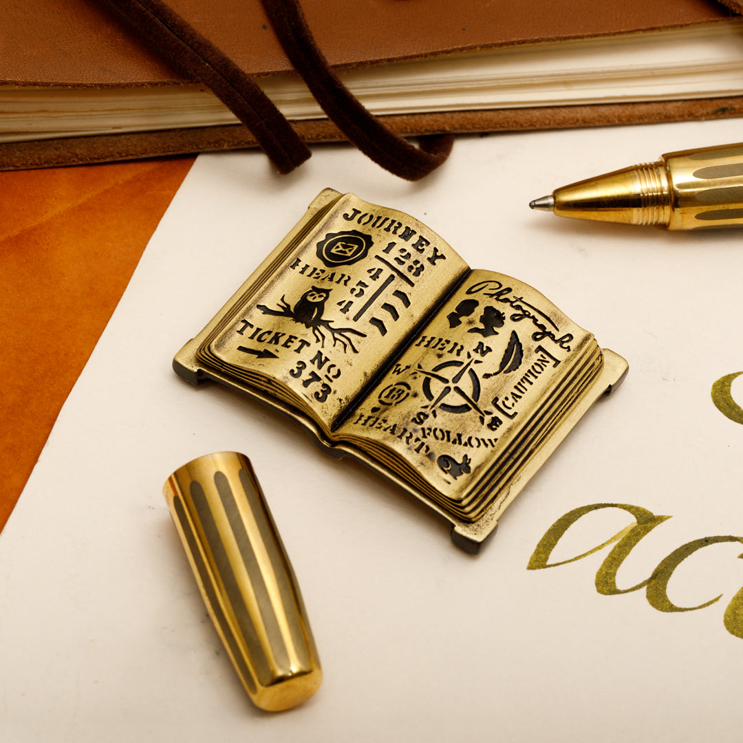 Follow Your Heart / Pen Stand