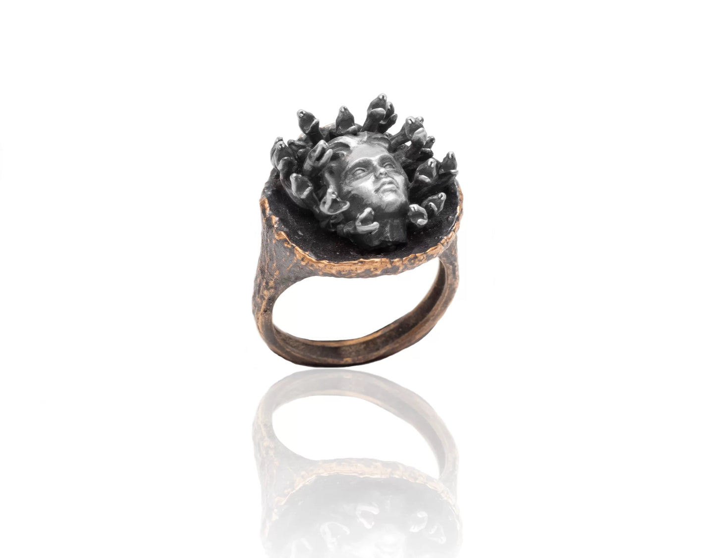 Medusa Ring