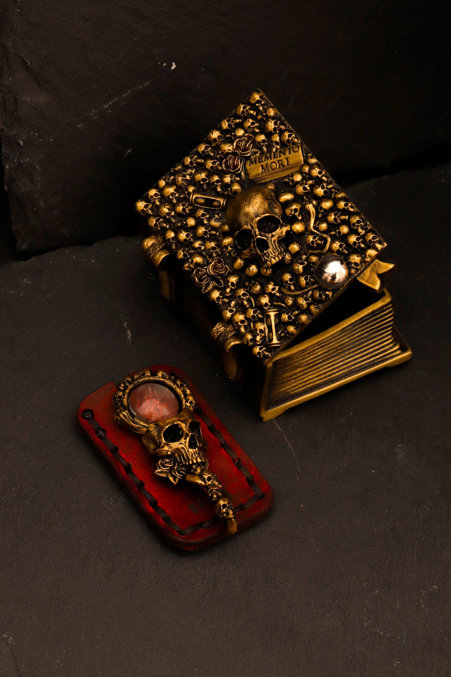 Vanitas Tip Box